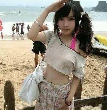 长沙吃瓜美少女事件,网络热议背后的真相揭秘